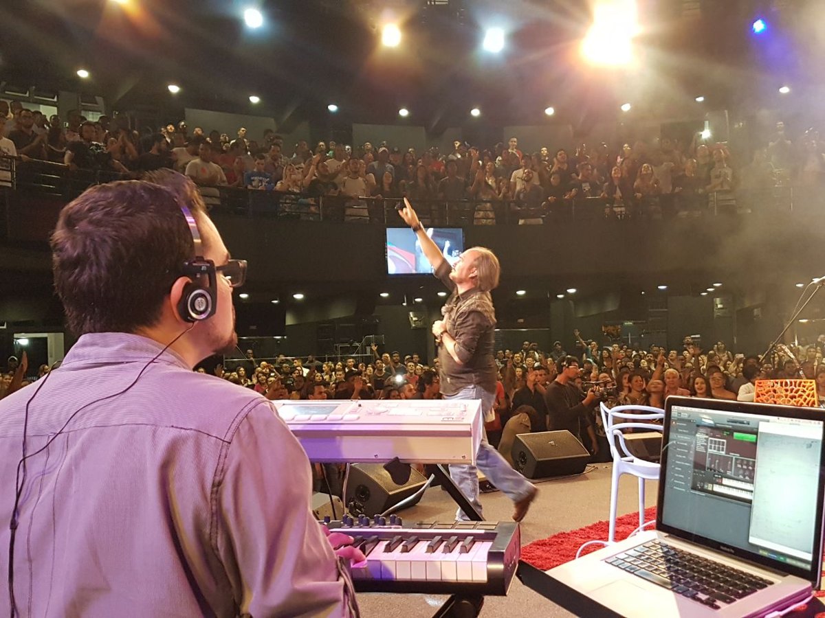 Com David Quinlan